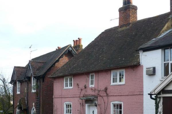 Newnham, Cottages on Faversham Road