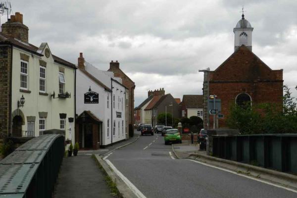 West Stockwith, White Hart Inn and Church of Blessed Virgin Mary 