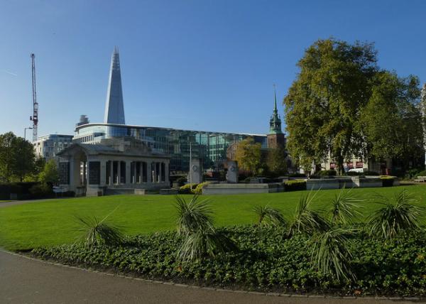 Trinity Square Gardens, Tower Hill