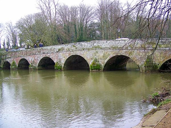 Blandford Forum, Bridge over River Stour